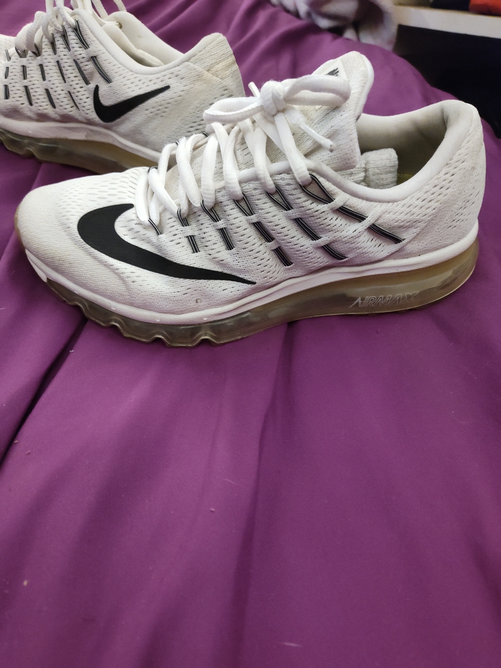 Nike White and Black Air Max Women’s Running Shoes